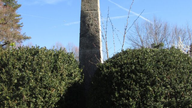 Obelisco dei giardini della passeggiata