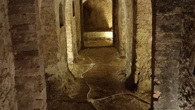 cunicoli medioevali sotto Palazzo Dragoni 2