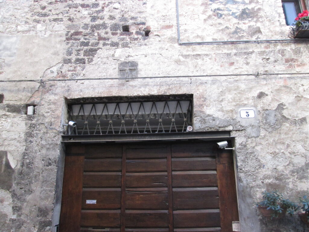 Croce Via San Martino