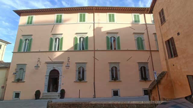 Palazzo Dragoni facciata