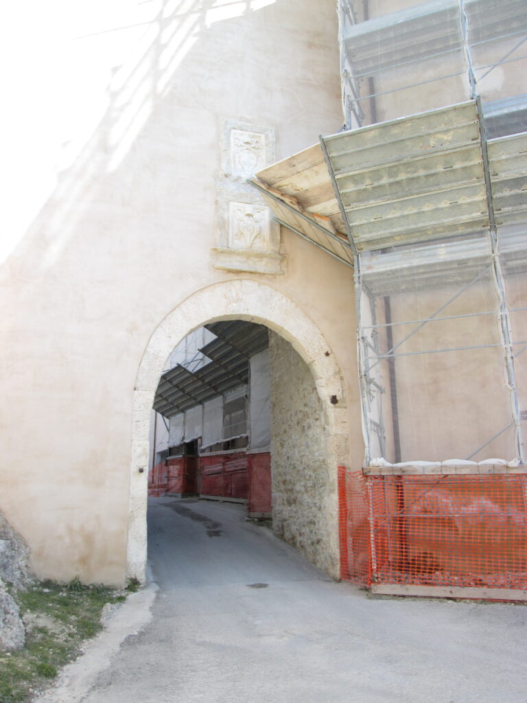 Terza porta della Rocca
