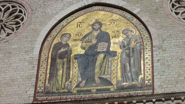 Mosaico della facciata del Duomo