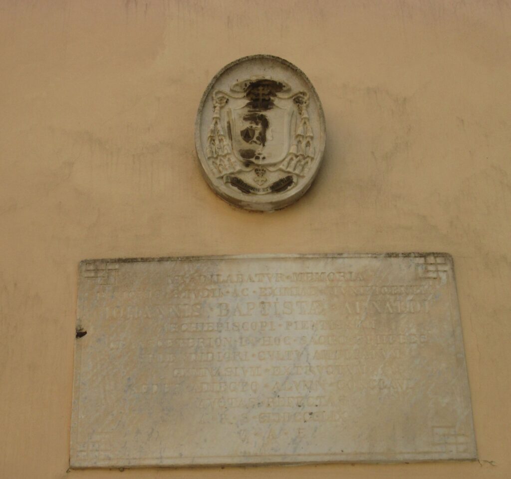 Lapide e stemma Giovan Battista Arnaldi