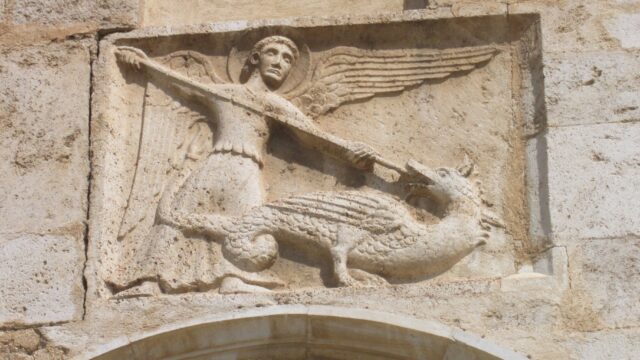 San Michele Arcangelo sconfigge il drago
