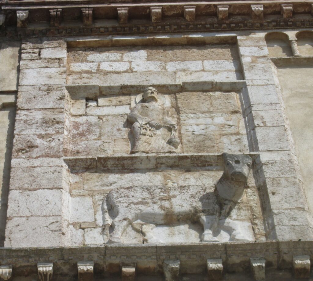 San Pietro con incensiere e chiavi e vitello alto a sx