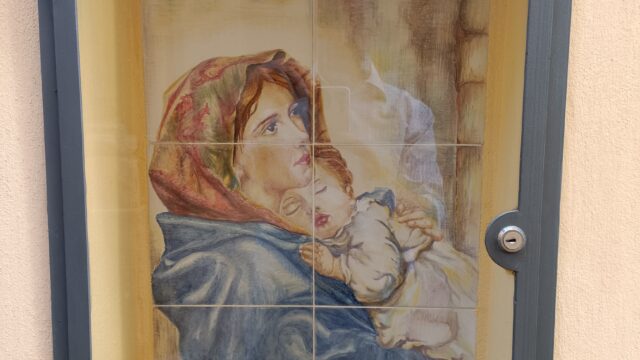 Madonna con bambino in Via Gherardi