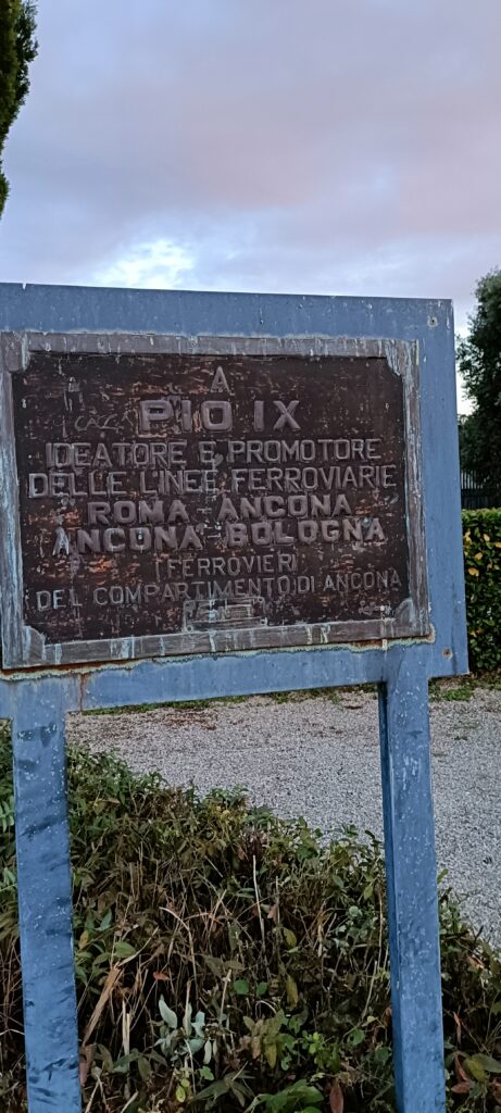 Pio IX alla stazione di Spoleto 3