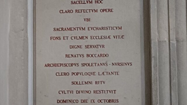 Lapide della restituzione al culto della Cappella del SS Sacramento