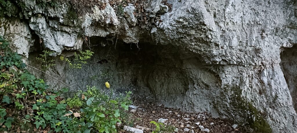 Grotta piccola di San Leonardo