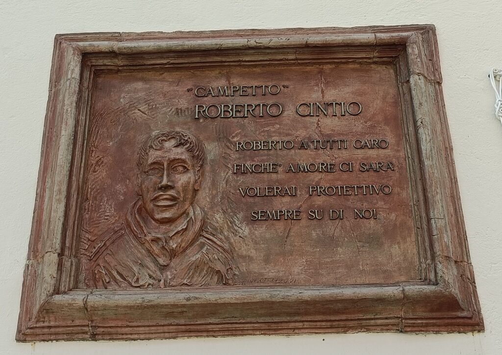 Lapide a Roberto Cintio