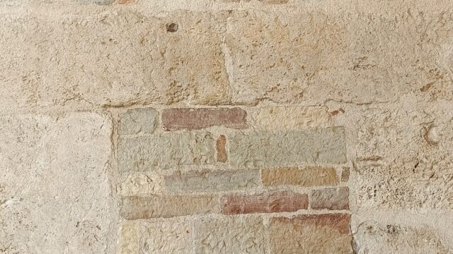 vecchia porta di accesso al campanile